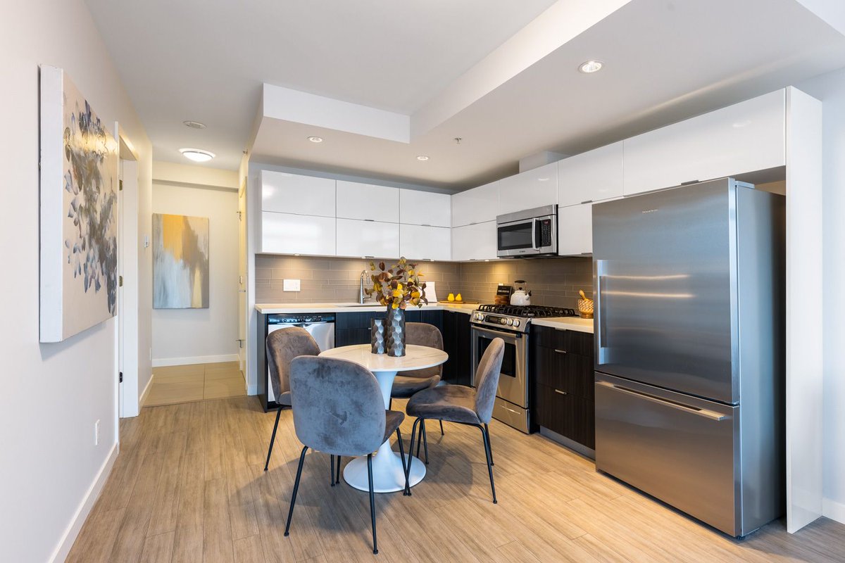 ExpertsVancity's tweet image. ▫️N E W  L I S T I N G 

#1705-1775 Quebec St. - Mount Pleasant - Vancouver

✨Offered at $649,000 • 1 Bed + Flex • 1 Bath • 562 sq/ft living space • 1 parking • rentals allowed • pet friendly ✨

▫️info@vancityexperts.com
▫️604.720.2222