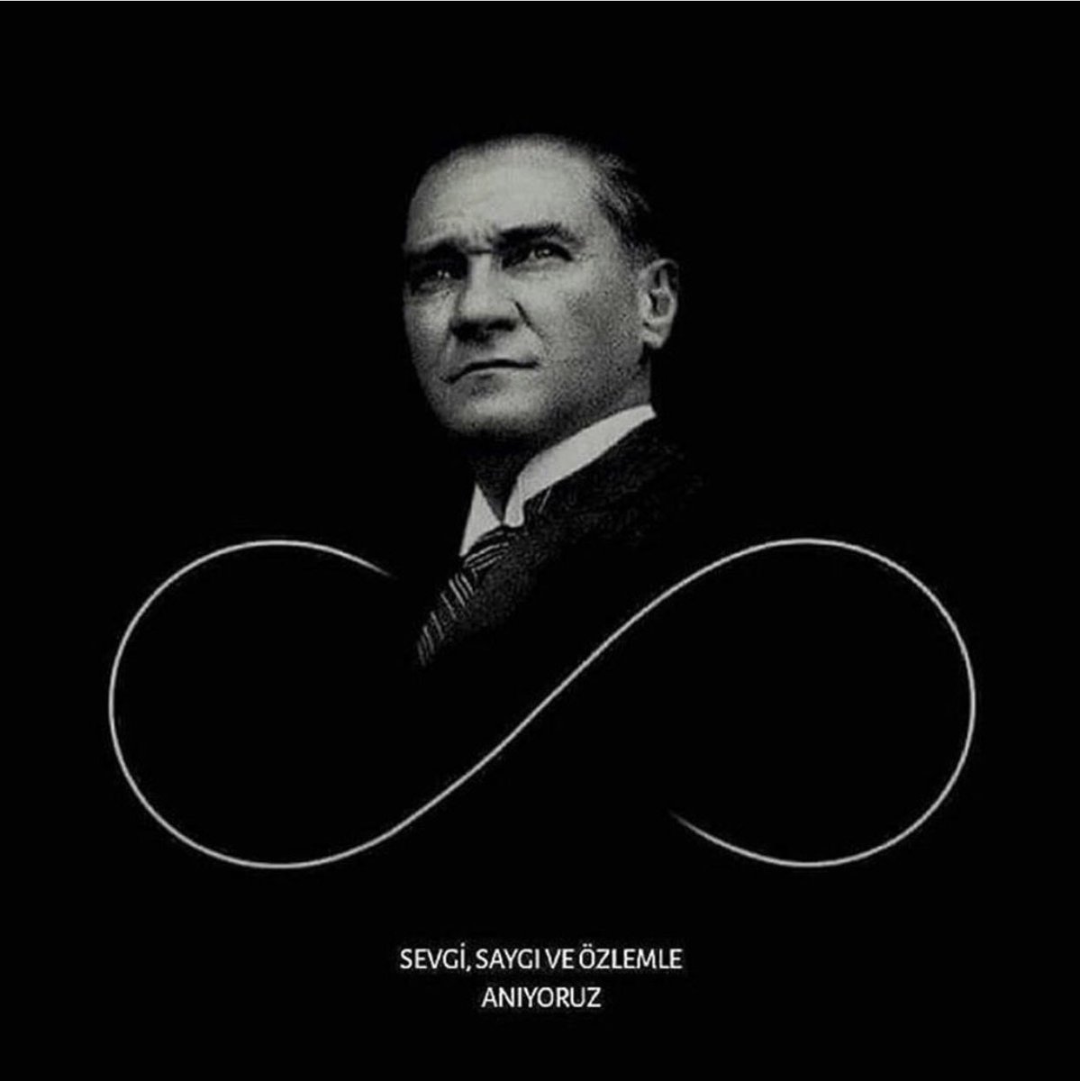 Sana hasret sana deli gönlümüz 
Neredesin mavi gözlüm nerde...