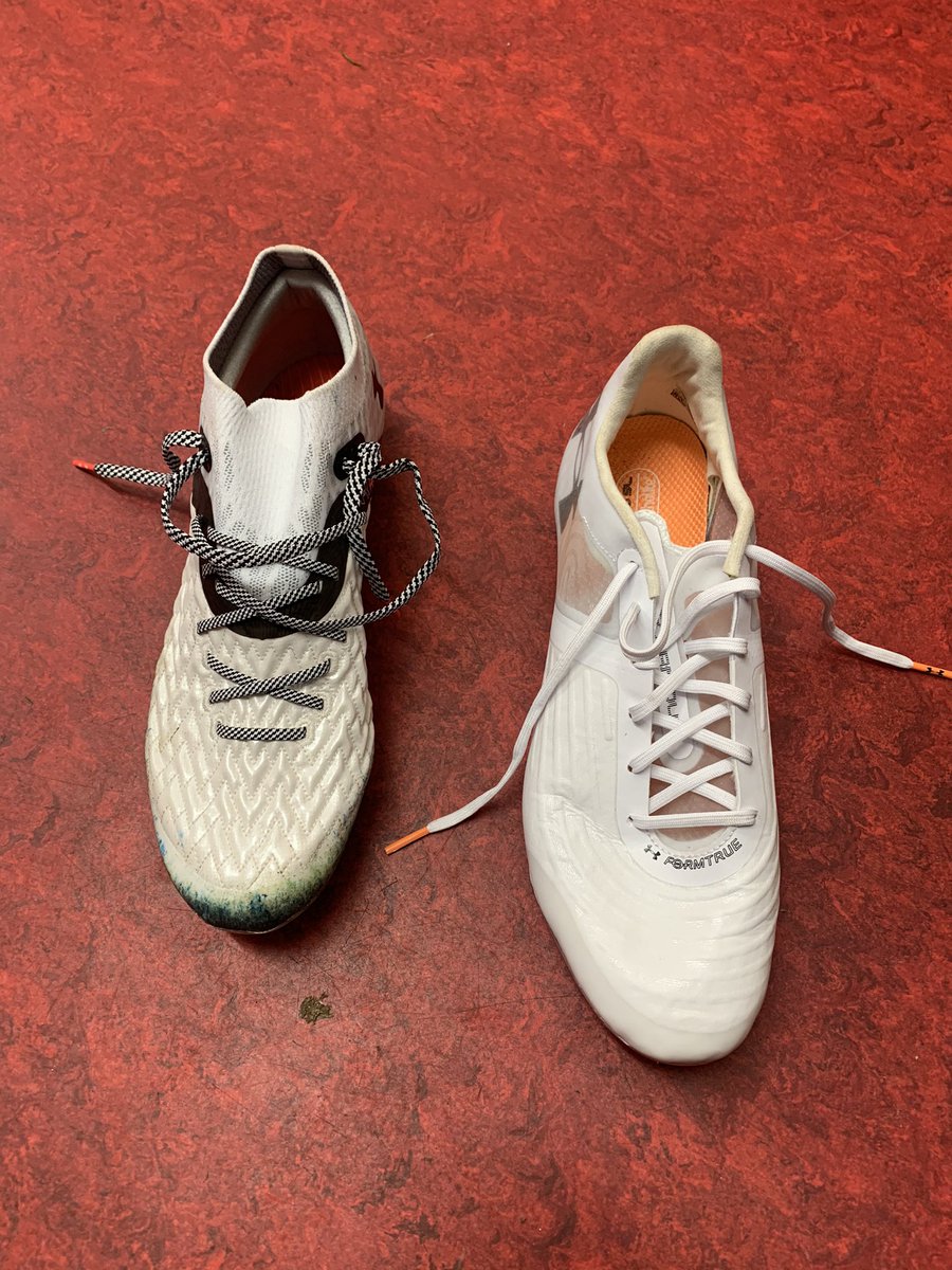 Nigelrefowens's tweet photo. It was great to be back refereeing in the @PRO14Official . Well done &amp; thank you @UlsterRugby &amp; @GlasgowWarriors for playing a great game. It was a pleasure to ref. Had to borrow boots from my AR Frank Murphy as I bought two right footed different boots. 🙈🙈school boy error 🙈😂 https://t.co/QqCwphYL5r