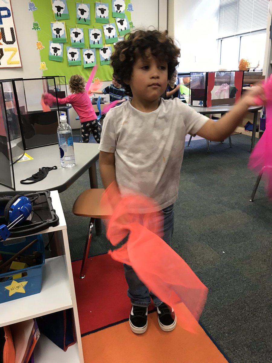 AckelsEmma's tweet photo. Today PreK experienced dance and music. We practiced patterns through ribbon dancing and spoke to a guest musician who played instruments and sang for us. He told us, “I love to make music because it is FUN!” #experienceSLE #ExperienceTheArtsSLE https://t.co/jaPrLBYHUw