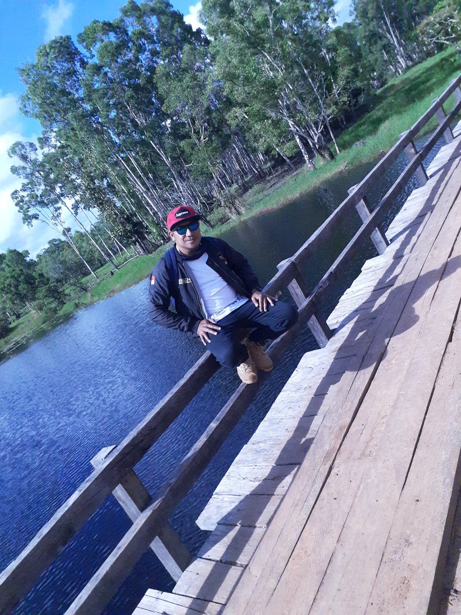 RoberthSinadia's tweet photo. Mungkin ada yg bs kirim pesan kah😊😊😁 https://t.co/OrSvcx5h0E