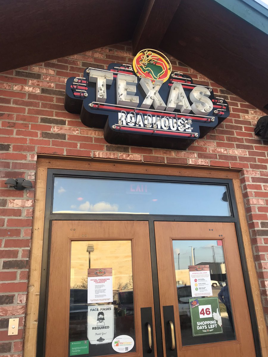 kovach_brittany's tweet photo. Our Nebbie Kindergartens teamed up with Texas Roadhouse to make art to give to our Veterans this upcoming Veteran’s Day! Thank you for your service! Stop by Texas Roadhouse this Veterans Day! #nebbienation #texasroadhouse #rockwallconnects #iloverockwallisd https://t.co/J6B7kAcmqF