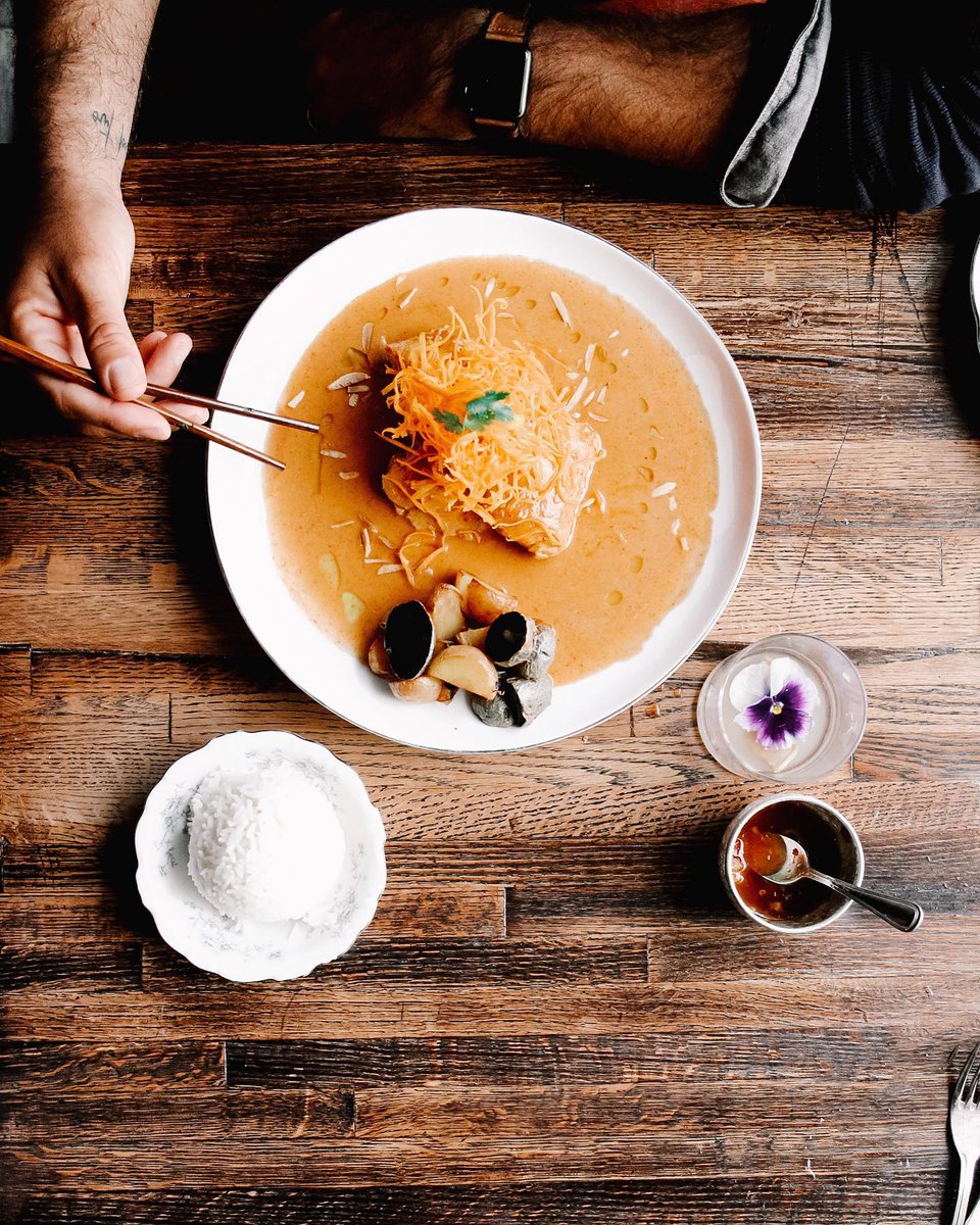 ChicagoNShore's tweet photo. Coconut-Curry Braised Chicken with Thai herbs &amp; coconut cream curry, potatoes, pearl onion confit, crispy shredded sweet potato &amp; almonds! TONIGHT, Nov 9th from 5-8PM at NaKorn in Downtown Evanston. https://t.co/NlX00v0Beo

@DowntwnEvanston @NaKornKitchen  #glutenfree #evanstonIL https://t.co/7xsXKrN4w1
