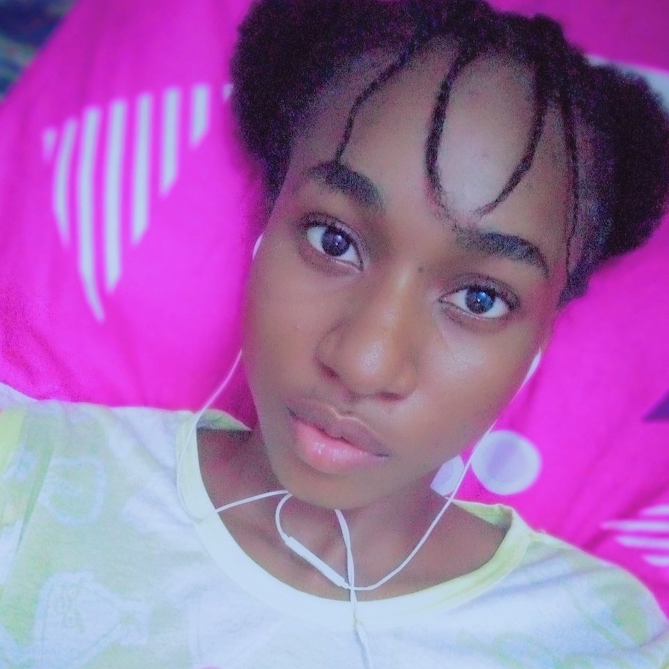 ThePrincessUche's tweet photo. I'm beginning to like pink🤦 https://t.co/J8MJbh0jaD