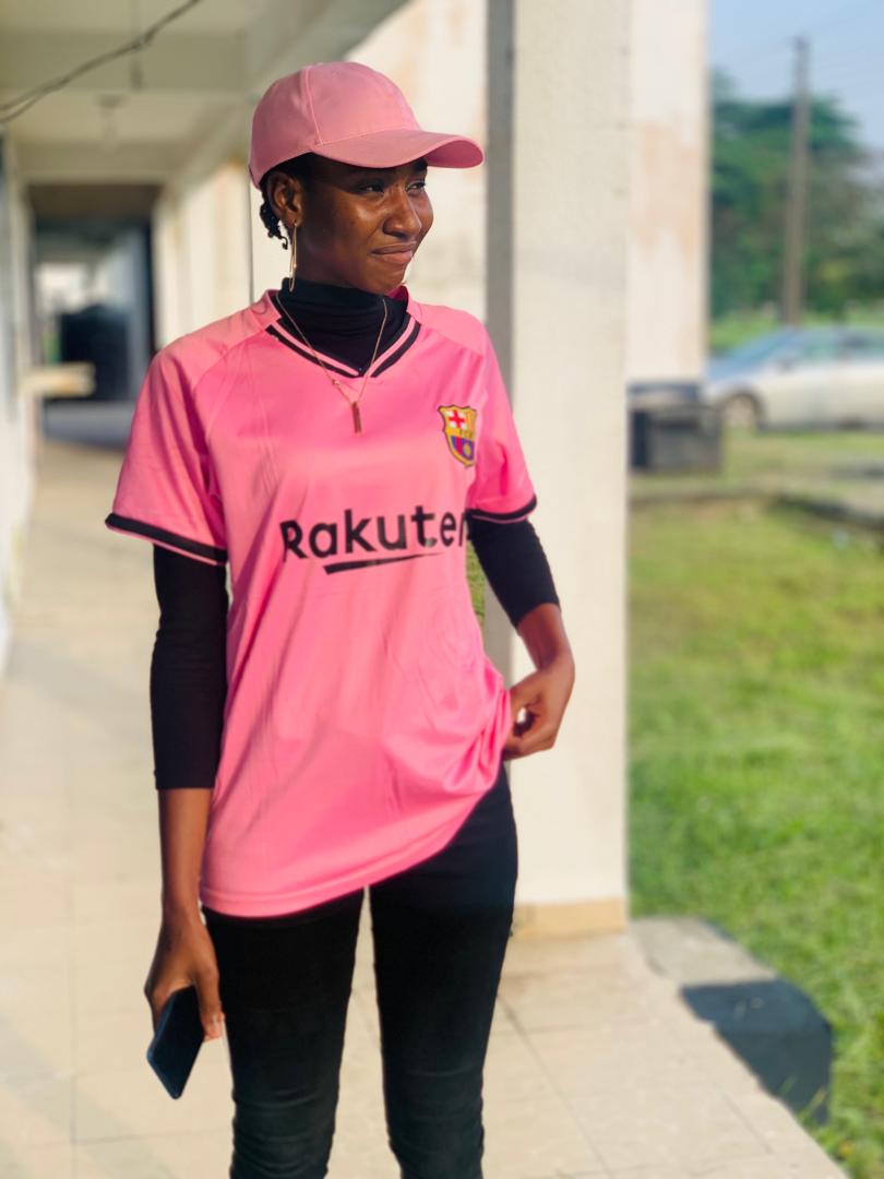 ThePrincessUche's tweet photo. I'm beginning to like pink🤦 https://t.co/J8MJbh0jaD