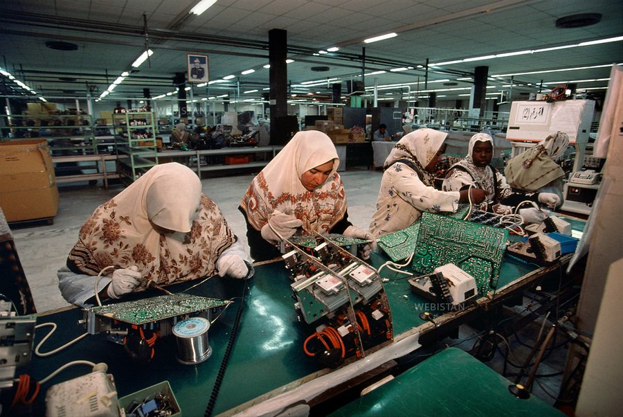 There was no Arabs, Blacks or White in Gaddafi's Libya, we all lived together as one. Any form of slavery was punishable by death in Libya. Those who are trading captured African migrants in open slave markets today are not Libyans!