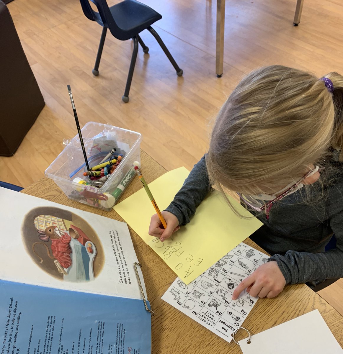 Kindergarten Room 14 tweet media