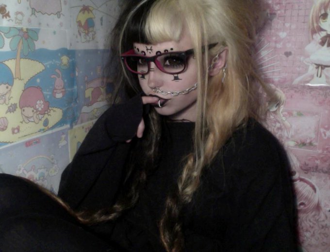 bruh, i cant believe this was me at 15 ahahaha https://t.co/NFGYaA95rE