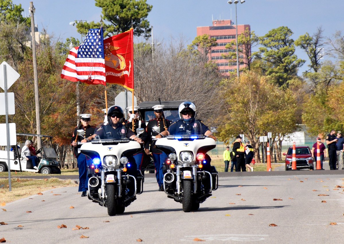 normanokpd's tweet photo. NPD Motor Units led the Norman Veterans Days Parade on Sunday honoring those who have selflessly served our nation. #VeteransDay2020 #npdcommunity https://t.co/MDMCQNYxm1