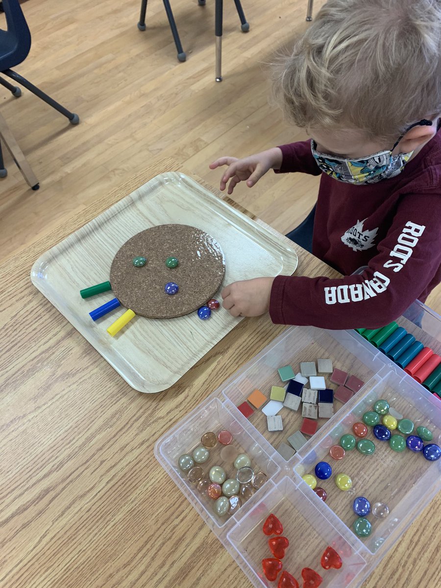 Kindergarten Room 14 tweet media