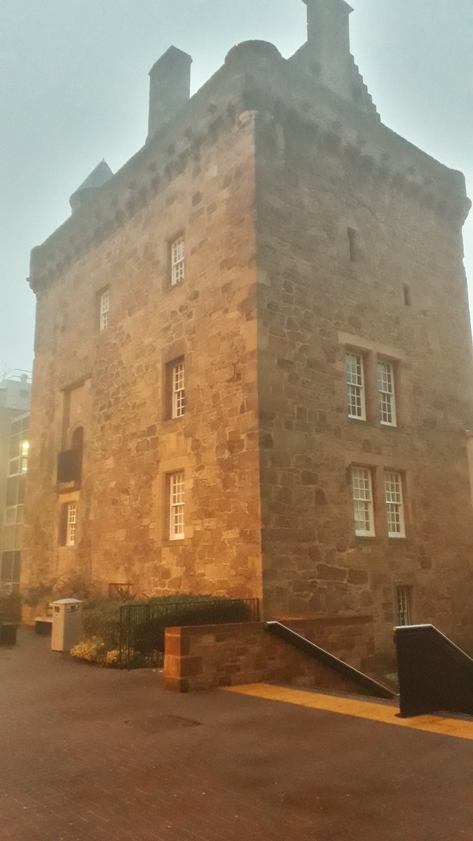 Castles tour episode 3 today - a lengthy run around Edinburgh to see 8 castles. Still not got quite all of them in this fair city! Fun way to spend a day off even though the thick fog barely lifted.