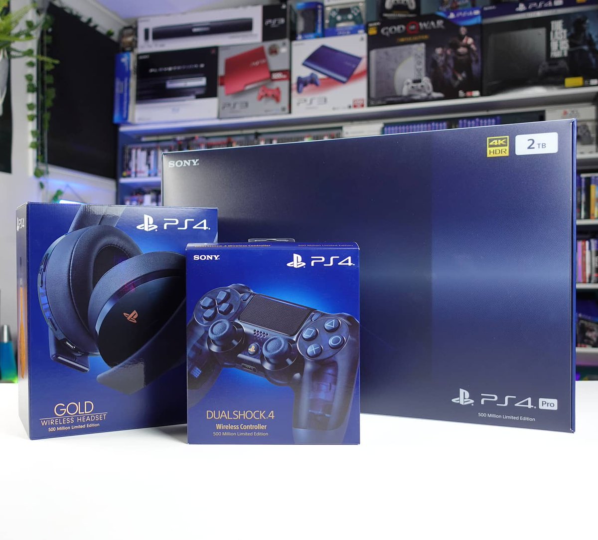 n4sa's tweet photo. #WeekOfPS4 Day 6 💙 The PlayStation 4 Pro 500 Million Limited Edition console commemorating over 500 million systems sold worldwide! 🤯 Limited to 50,000 units 😍

#ps4 #playstation #ps5 #PlayStation5 https://t.co/b2r7BWfKCa