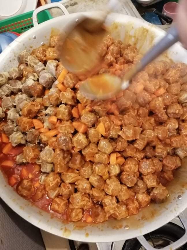 specs_inc's tweet photo. Ever tried Beef Siomai in Sunday Sauce on a weekday? Itโs superb! This wonderful recipe idea was brought to us by the COP Team for the more than 200 kids of Barangay San Dionisio, Paranaque City.
#PusoKitchen #COPTeam #SPECSFoundationInc https://t.co/6RwbjleD7Q
