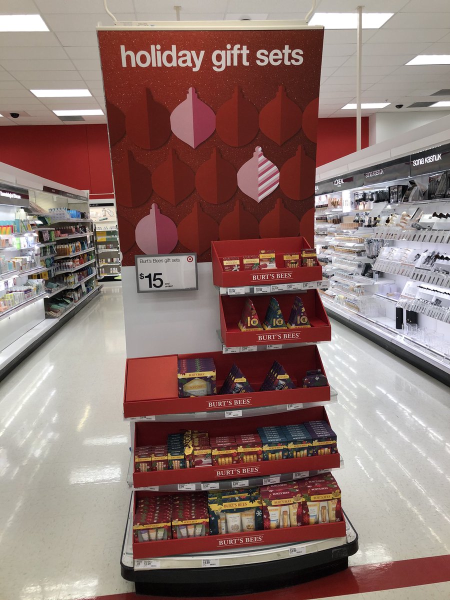 Who’s ready for the holidays??...T2717 is!!!!! #T2717 #Target #Holidayseason <a href="/MikeSickels7/">Mike Sickels</a> <a href="/DerrickRivasTGT/">Derrick Rivas</a>