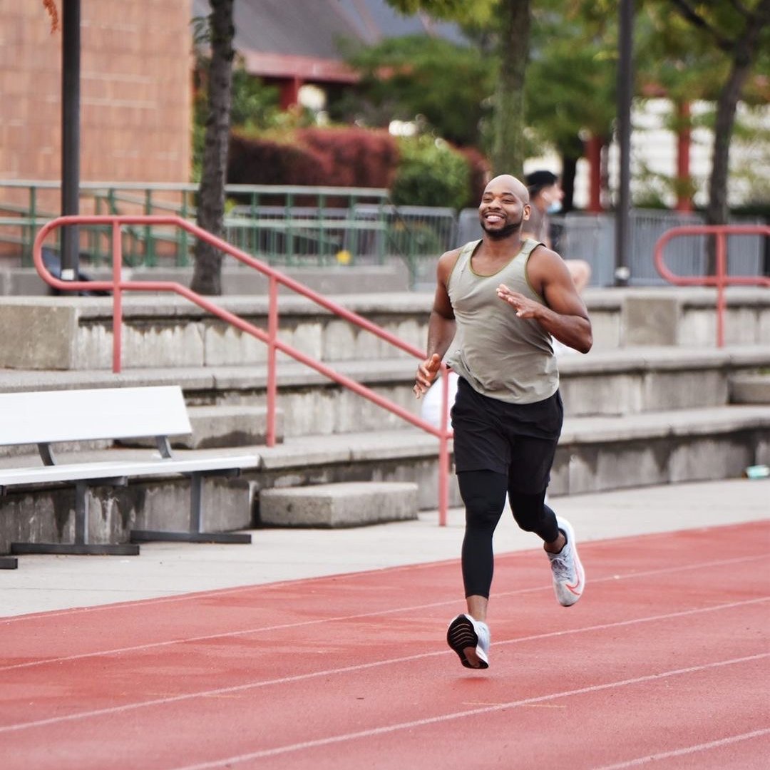 CardioCast's tweet photo. TIME TO CELEBRATE 🎉 @CedricGreen21 says, "celebrate your success. You should do this in life, &amp; definitely when you work out. Maybe you hit your workout goal for the week. Maybe you sprinted for the first time. Whatever it is, celebrate...then go back for more! 😀" https://t.co/SZZDTbGZku