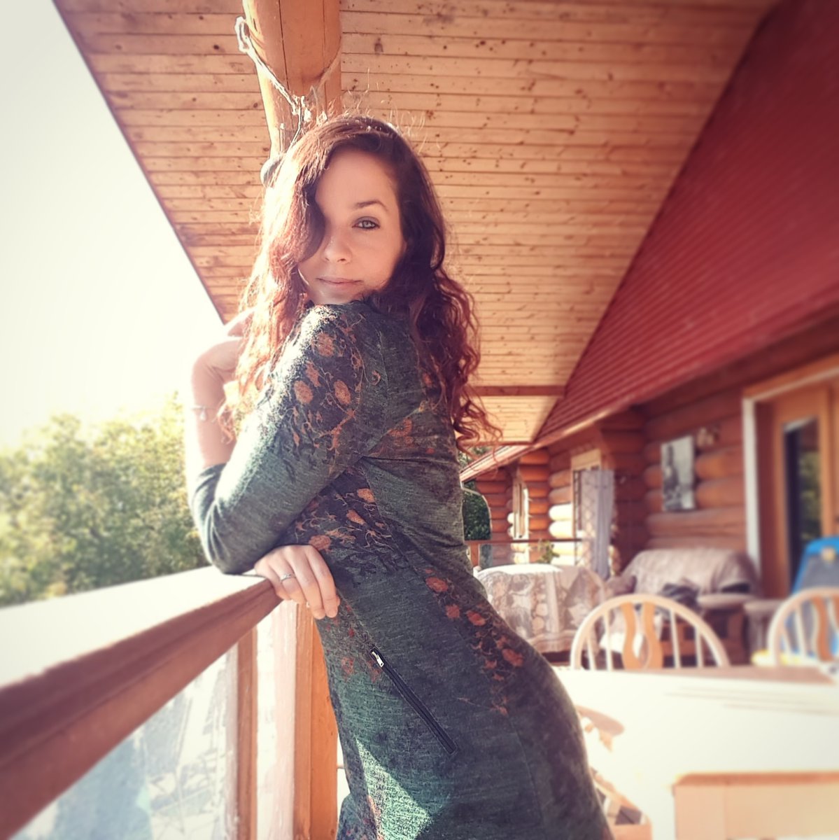 NEWSFLASH!!🔥🔥🔥⠀
 “Return to Me” is available to order on iTunes! The link is right here➡️ orcd.co/pvnopr9 where you can hear samples of each song!🎵 I'm super proud of this album and can't wait for all of you to hear it!😇😍⠀
 #emoiryah