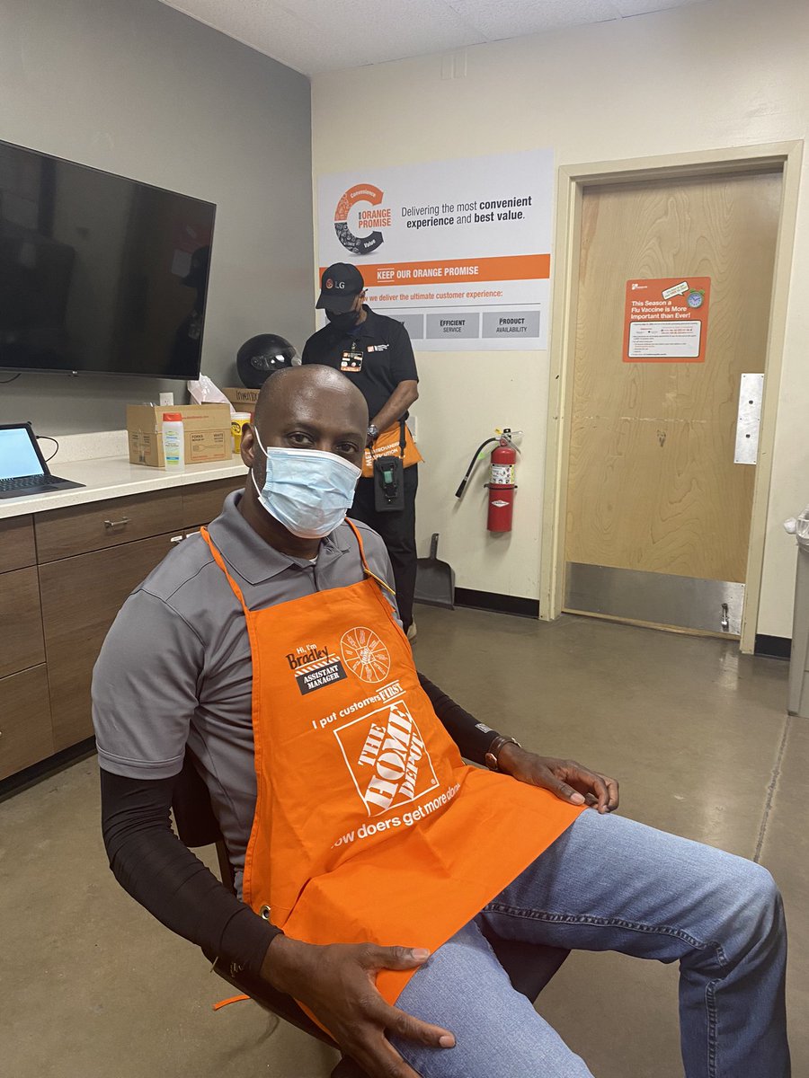 lildebbie36's tweet photo. Congratulations Bradley on your promotion to ASM. You will be greatly missed here at 552. https://t.co/TUgXH2hLyz