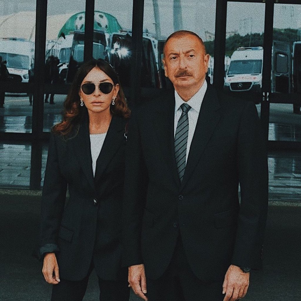 hnarmn's tweet photo. @azpresident Rəis!😍❤️🇦🇿
#itiqovankimi 
#QARABAĞAZƏRBAYCANDIR 
#KarabakhisAzerbaijan 
🇦🇿❤️🇦🇿 https://t.co/0AnvL9uxQC