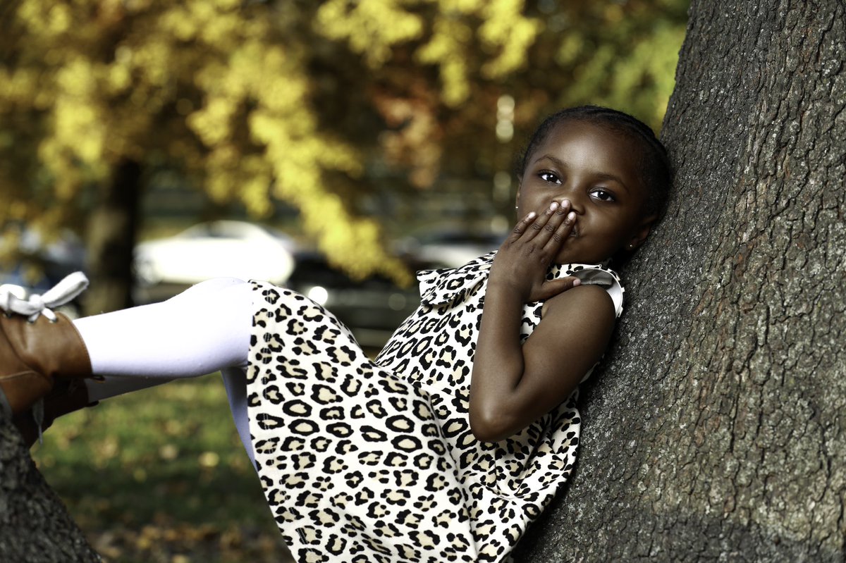 KellyKaptures's tweet photo. “Children are the hands by which we take hold of heaven.” — Henry Ward Beecher
So precious... this little lady knows how to pose for the camera!! 😘
#children
#childphotography
#fallsessions
#booktoday📸
#Novemberpics
#picoftheday📸
kellykaptures
#familyshoots https://t.co/JYyMMOojpu