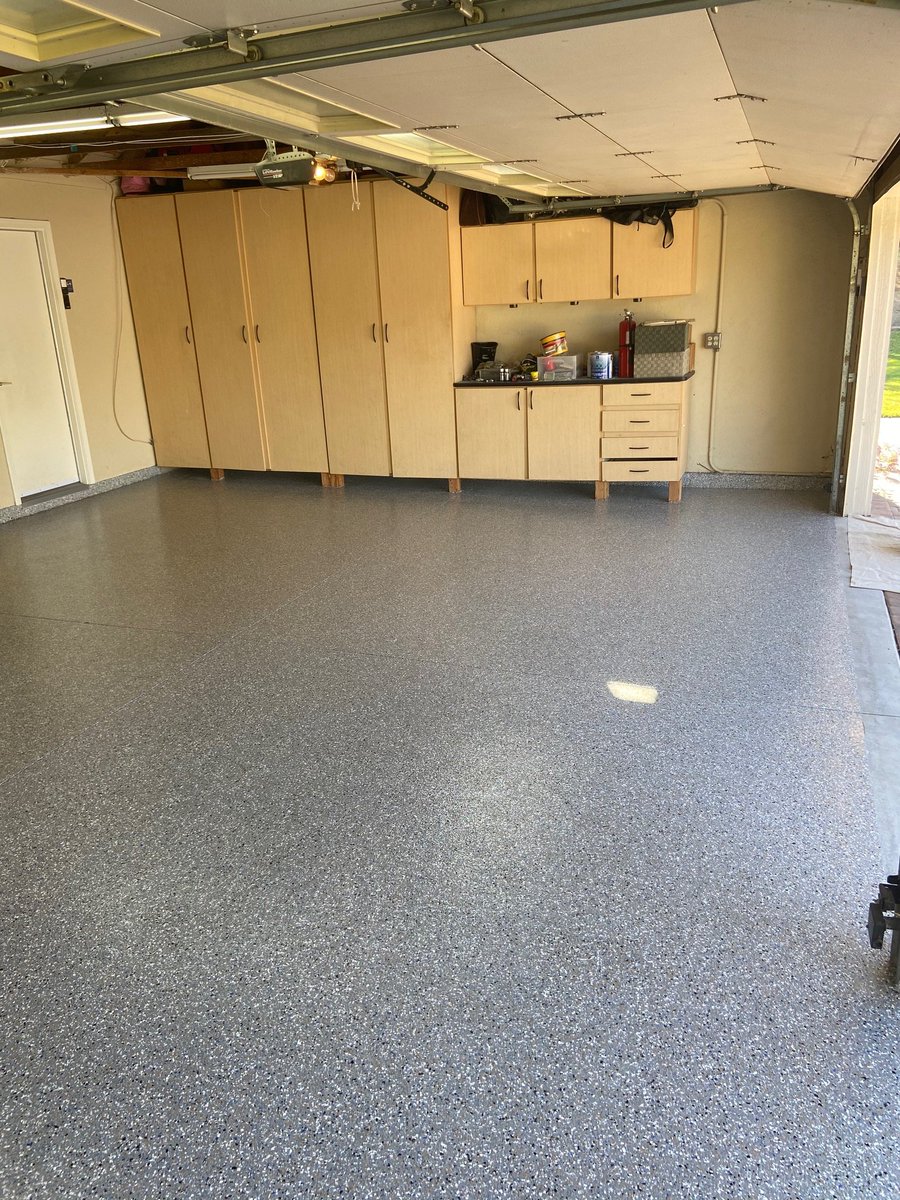 1Floors's tweet photo. ππ§ Color: Earth with Cobalt Blue ππ§
https://t.co/cuQU0tynT3
#garagefloors1day #garageflooring #epoxyflooring #commercialepoxyflooring #residentialepoxyflooring #GF1D #garagefloors #epoxygaragefloors #epoxy #epoxyresin #garagecoatings #garageremodel #homeremodel #remodel https://t.co/VZexBYKisX