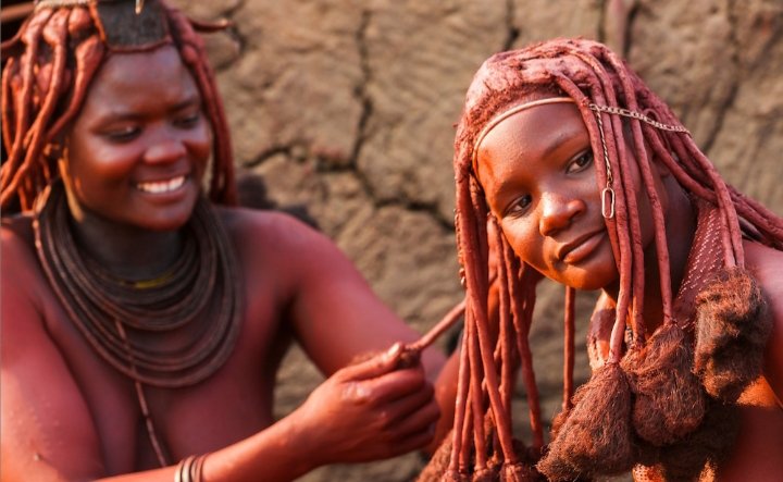 GrowingCrowns13's tweet photo. Hair was seen as a way to help with divine connection, which is why hair styling was trusted to be done by close relatives. It was considered a very significant social activity and that tradition still continues on til this day. https://t.co/dnlDJRDVp1