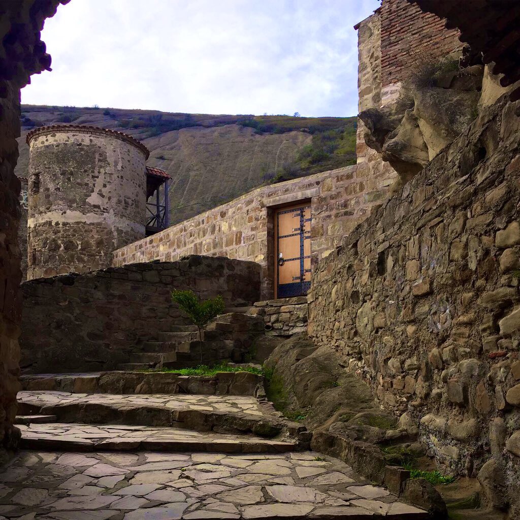 SilkMinimalist's tweet photo. A part of David Gareja Monastery Complex open for sightseeing. #georgia #davidgareja #orthodoxmonasteries #sacralarchitecture #architecturephotography #weekendtravels #hikingadventures https://t.co/lkJmNM7USM