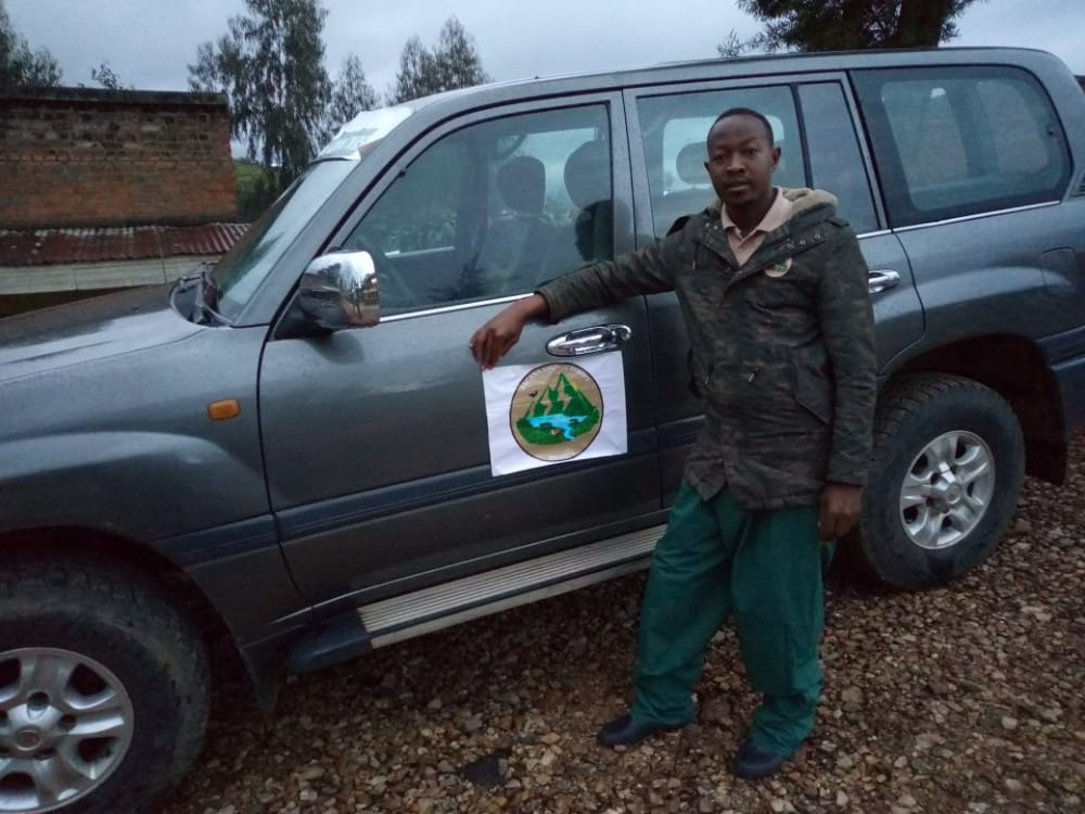 GuideRwandan's tweet photo. Rwandex Wetland Birds Conservation project manager and Jacana Birding Tours @ Nyungwe National Park for bird survey.

Keep it up!
#RDB visit Rwanda
#RWBC project team
#Jacana birding Tours
#REMA https://t.co/iQ0FGav662