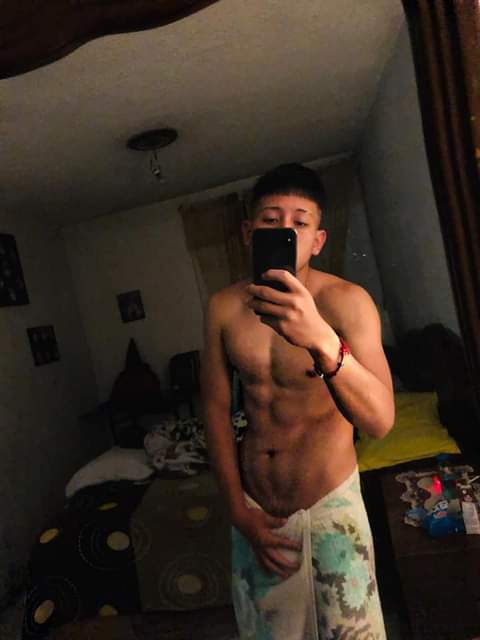 Chakal_gay's tweet photo. Talvez no sea el mas guapo, pero conmigo nunca te faltara un buen cogidon. 🍆🙈🔥 https://t.co/cgijWpF5K8