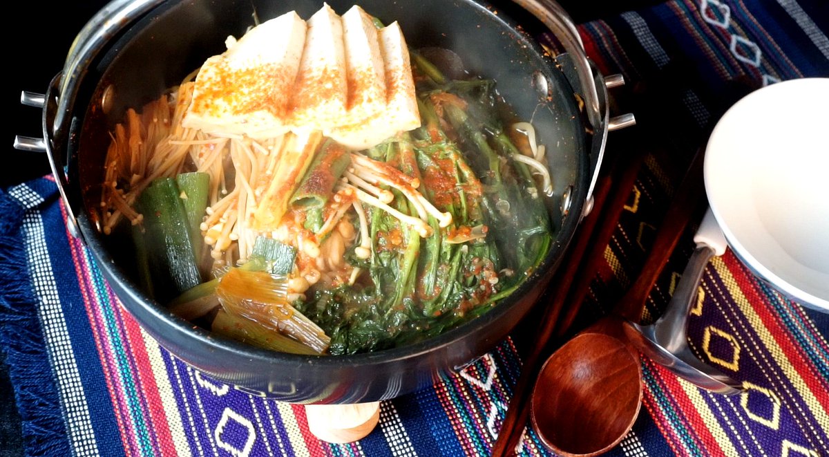 CookKim14's tweet photo. https://t.co/RFbTsk3yVt
メウンタン（辛い鍋）レシピ, 얼큰한 닭매운탕, Korean spicy soup(meh woon tang) recipe
#メウンタン #辛い海鮮鍋 #매운탕 #매운탕끓이는법 #닭매운탕 #매운탕양념 #닭매운탕레시피 #겨울 음식 #Koreanspicysoup #spicychickensoup #winterfood #Sopapicantecoreana https://t.co/dZqIWxxEEW