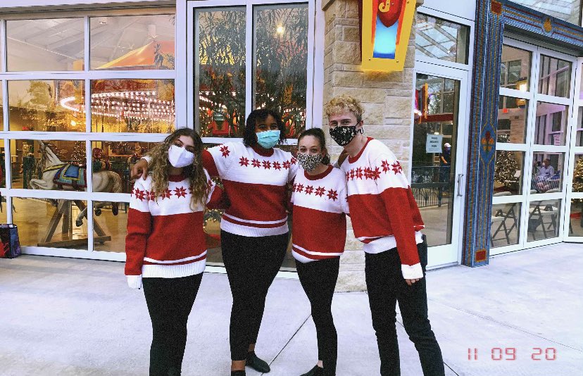 Cannot wait 🎄 lights, camera, action