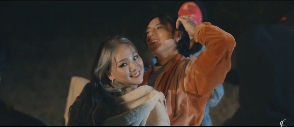 xxoheejin's tweet photo. The way my girl came back AND used my man as her video honey 🥺#5STARVideoOutNow https://t.co/3G8lHuJeYo