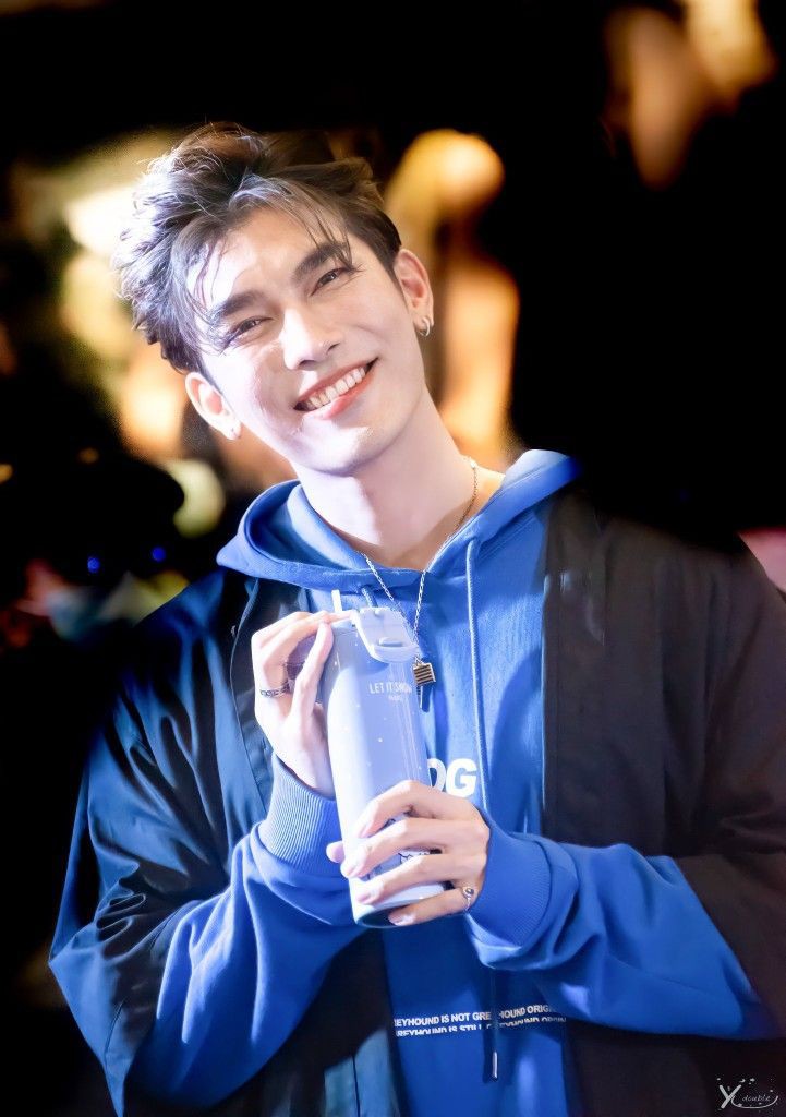amelfsuppawut's tweet photo. Your smile lights up the room!
Your positive energy is palpable!
You have changed my life for the better! I am so happy you came into my life 💖You inspire me✌️
You bring out the best in me😭
And I love you so much 😭💝
#AlwaysForMew
#AlwaysstaywithMew https://t.co/sKFSYYfbPO