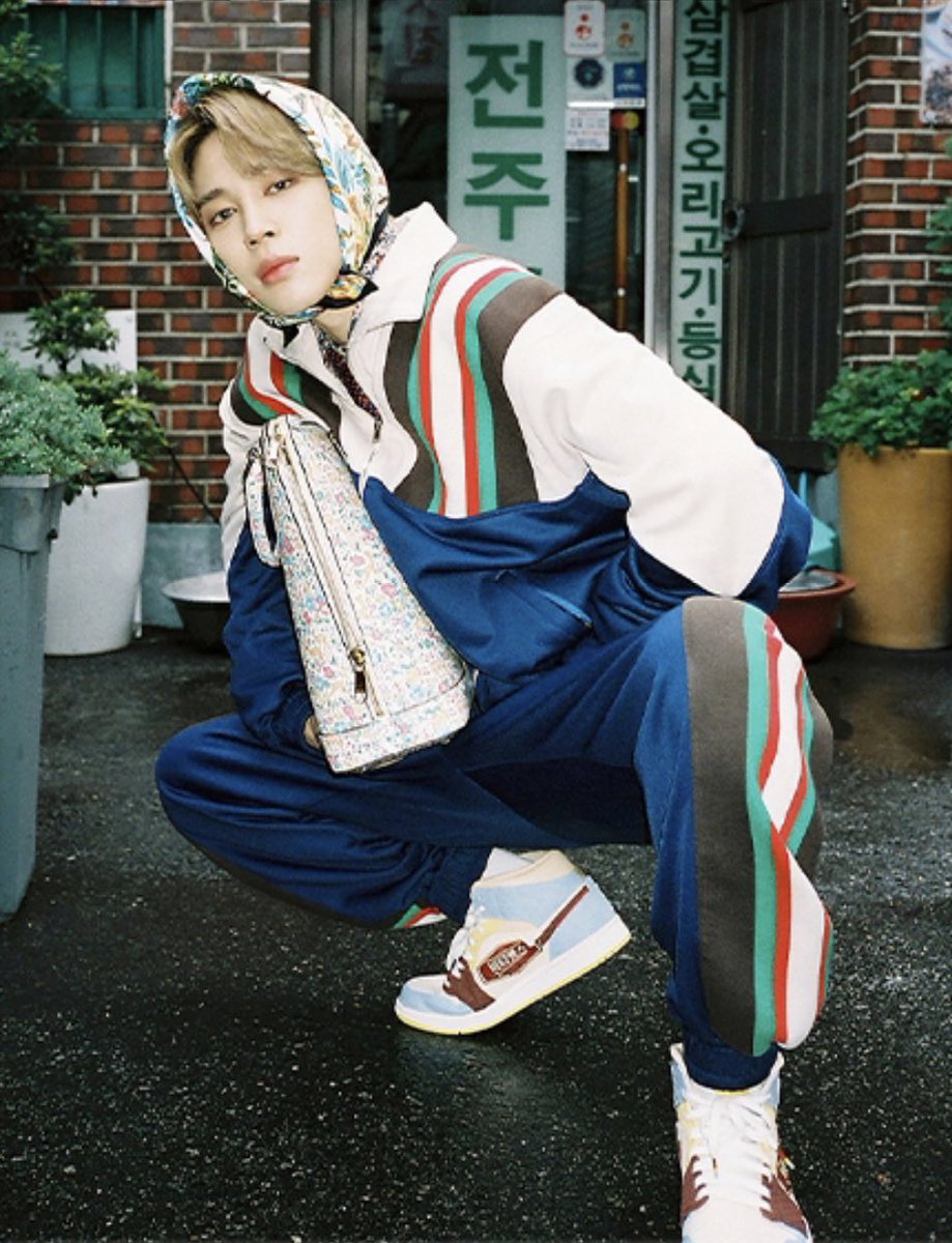 yoonminjune's tweet photo. #JIMIN REALLY DOING THE #GucciModelChallenge 😁😀😍 @BTS_twt https://t.co/lgEMlCchiq