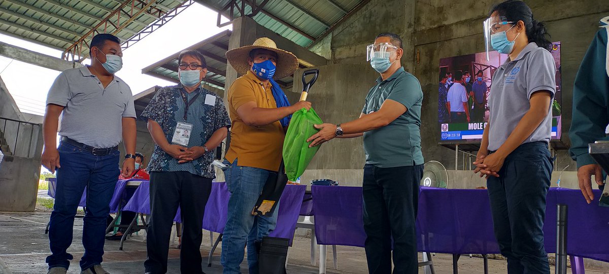 MinistryLabor's tweet photo. Launching of the Community Emergency Employment Programme (CEEP),Cotabato City
コタバト市コミュニティ緊急雇用プログラム（CEEP）の立ち上げ
#SErbisyongMAnggagawa
#ILOJAPAN https://t.co/ce3zbhYePl