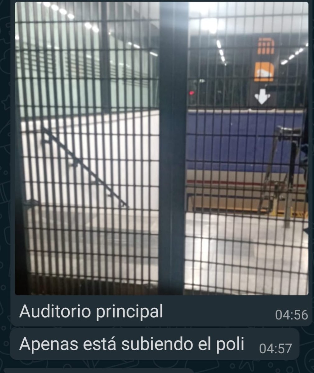 PagoSg98's tweet photo. Y continuamos con la misma mamada de la PBI ya despiertenlos temprano @SSC_CDMX no les habren a los trabajadores para que ingresen antes de la apertura en linea 7 https://t.co/9Yijmc60tt