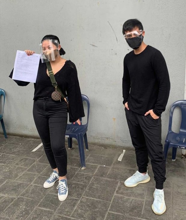 parismikaela's tweet photo. Another Swabtest Done! Yung Shoes at outfit telege  nagdala eh..terno yern? light blue &amp; black pa nga!🙈😍

© ivorjullian https://t.co/zE7RyqUjga