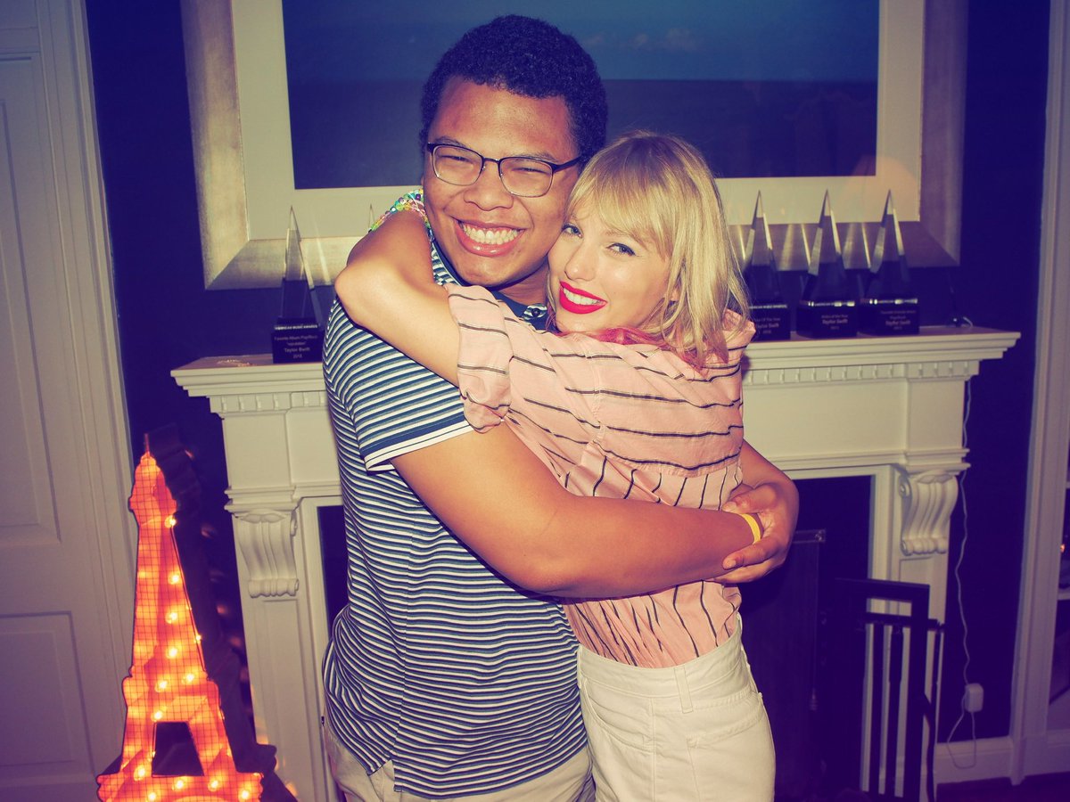 derekk1989's tweet photo. Still can’t believe that this became a Reality not a dream that i dreamed about 😍🥰🥰🥺🥺imy Taylor https://t.co/l2iRyAzocV