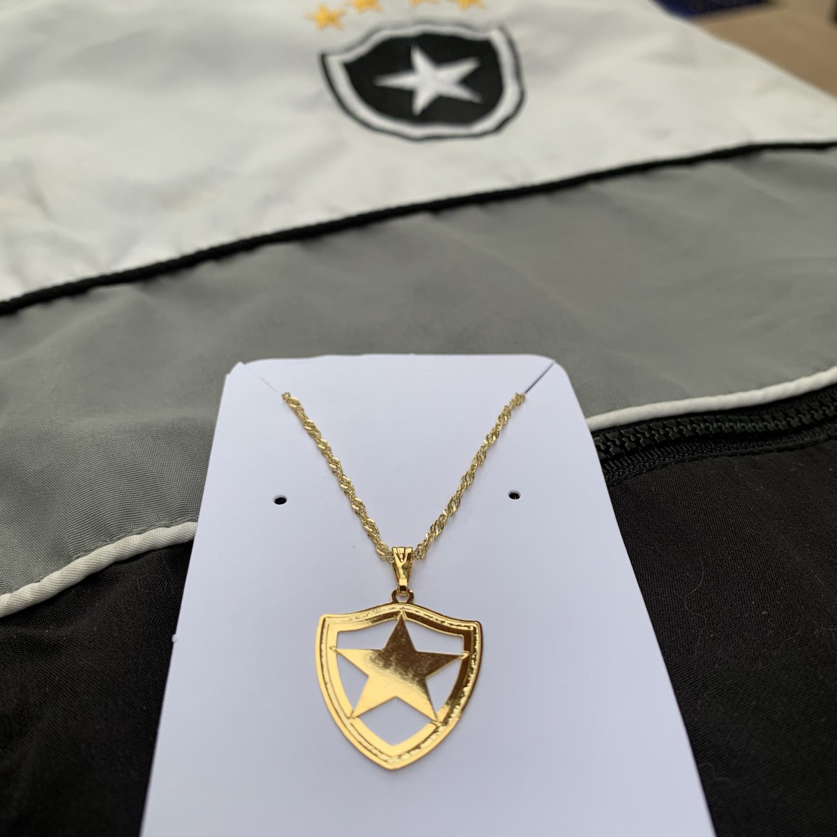 Flunaticoss's tweet photo. E maaaais uma vez, venho pedir aquela ajudinha no trampo dos amigos, e feliz demais com todos os feedbacks positivos de vocês, gratidão total, só motiva mais!! Quem gostar e puder só dar um RT e curtir já ajuda muito 🤩👇🏻 https://t.co/NWON2A3Upw