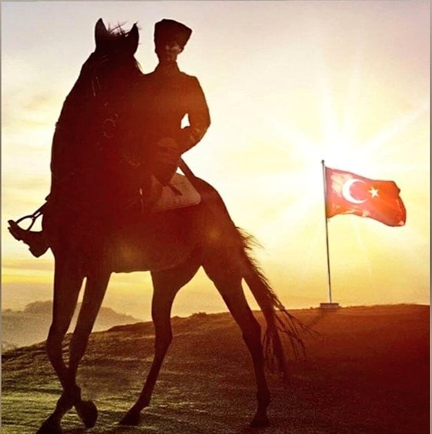 UykusuzGeceKLB's tweet photo. Yine gel Samsun'dan
Tam bağımsızlık yolundan!

#10Kasim #Atamİzindeyiz #10Kasim1938 https://t.co/rMpc6V8tqZ
