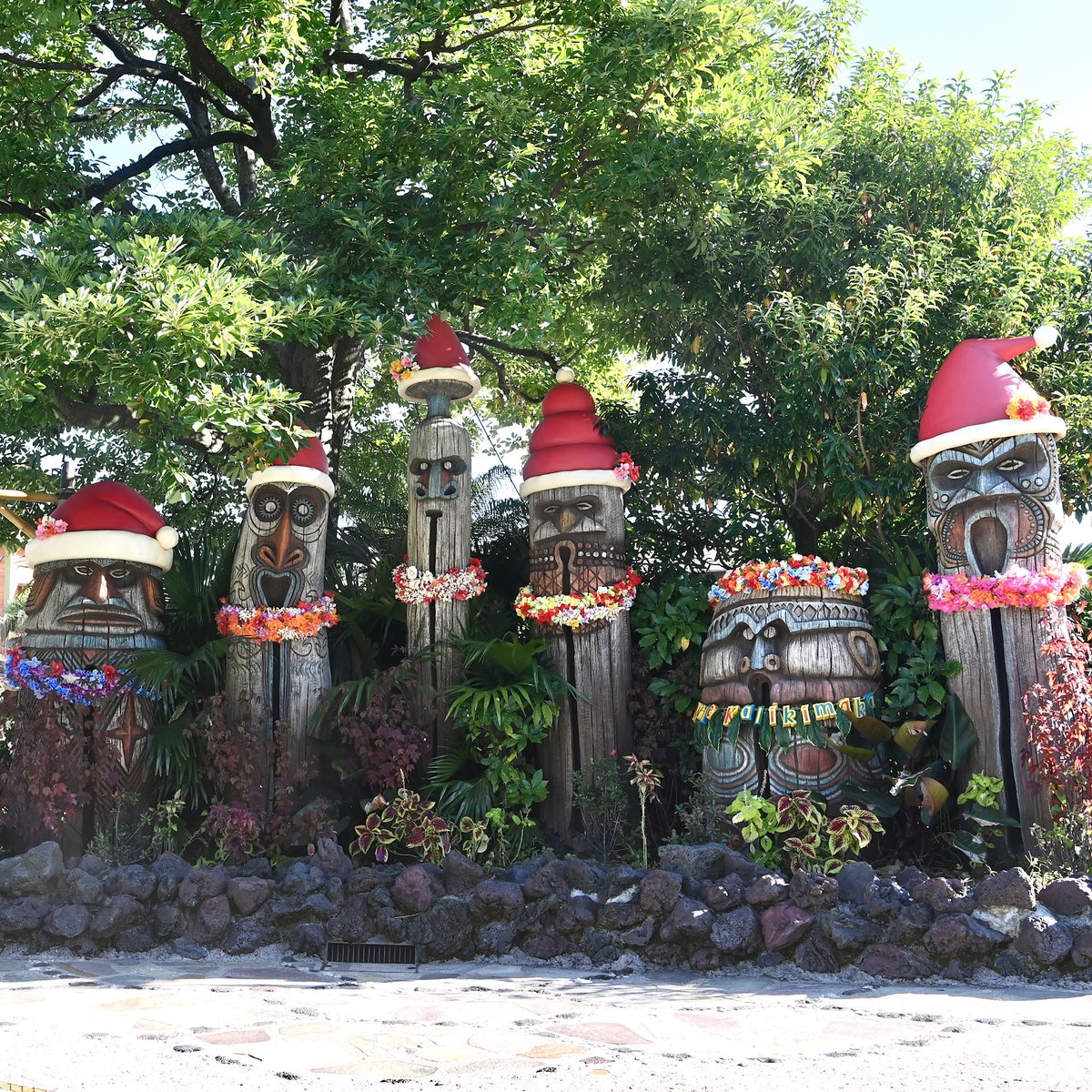 MezzoMikiD's tweet photo. 東京ディズニーランドのかわいいクリスマスデコレーション☆
https://t.co/6tEyanANLs https://t.co/P4x54WWOgh