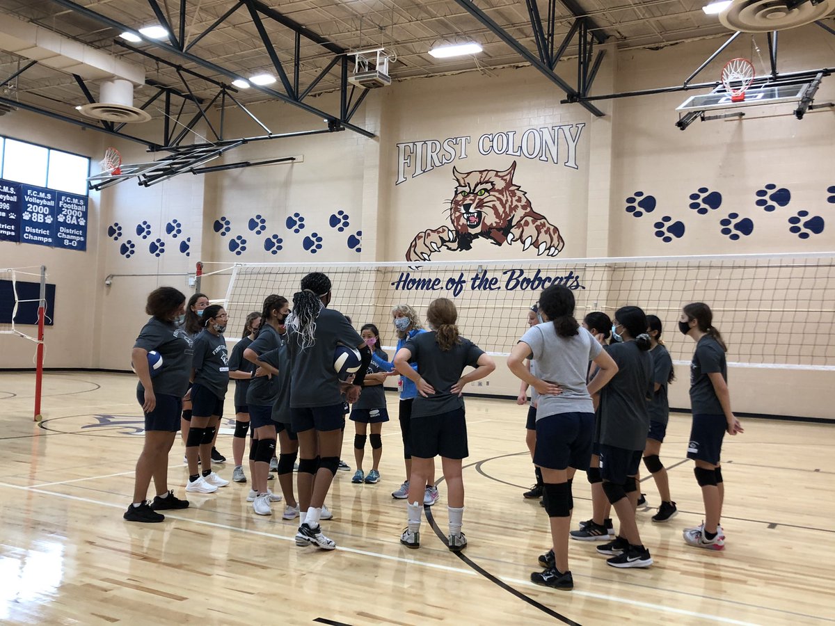 FCMSBobcats's tweet photo. Post practice huddle. These ladies up and putting in the work before the sun shines each morning!
#ladycats #passsethit https://t.co/mjaS3NCLto