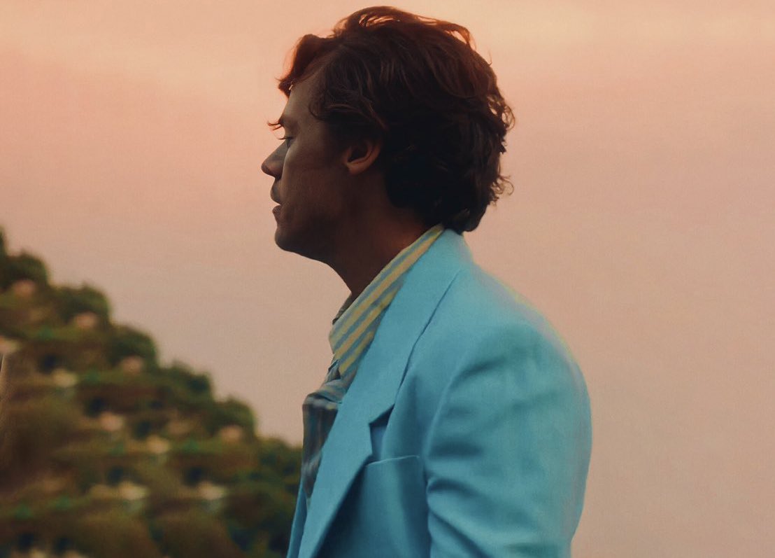 TheHarryNews's tweet image. I’m voting for Fine Line for Favorite Album - Pop/Rock at the #AMAs