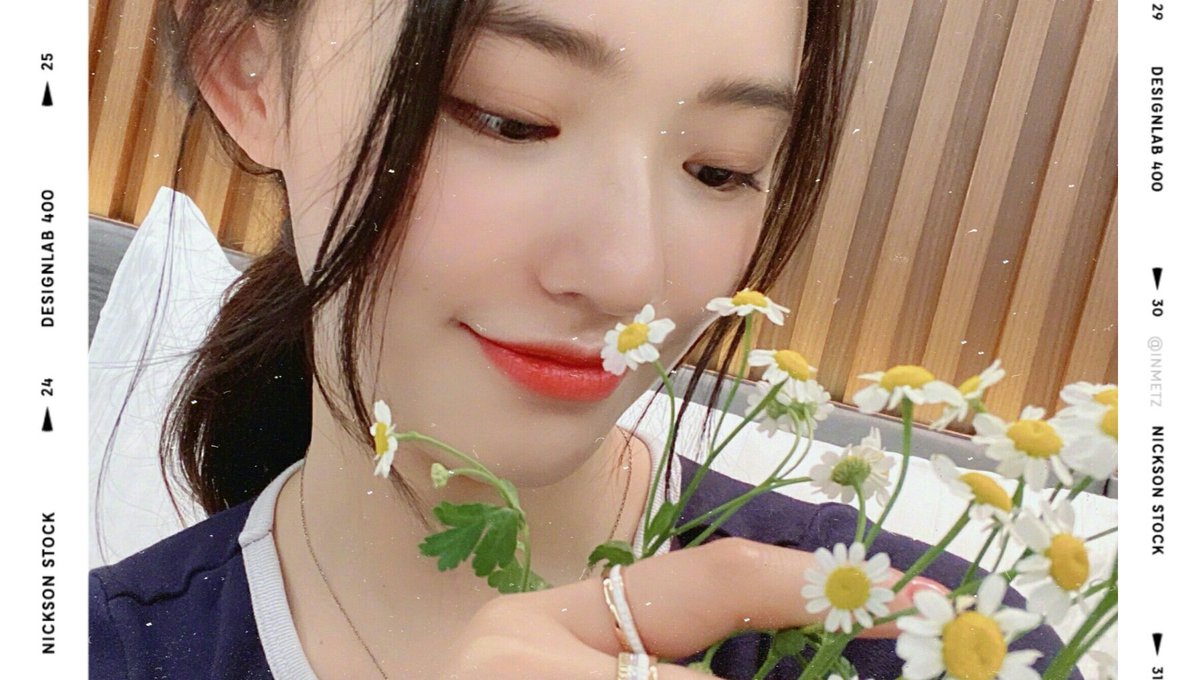 ⠀⠀⠀⠀⠀⠀  ⠀⠀ 🌼 𝙢𝙪𝙨𝙚 𝙙𝙚𝙨 𝙛𝙡𝙚𝙪𝙧𝙨
⠀⠀⠀ ⠀⠀⠀⠀⠀ 
Soy mi propia musa. Soy la persona que mejor conozco. Soy la persona que quiero mejorar.