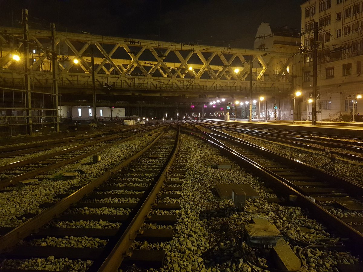 remivau's tweet photo. BML de 40 ADV en Gare de l'Est en 10 nuits @GroupeSNCF @SNCFReseau #infrapolePE #UPVoiePPN https://t.co/jD41Ud6Qyd