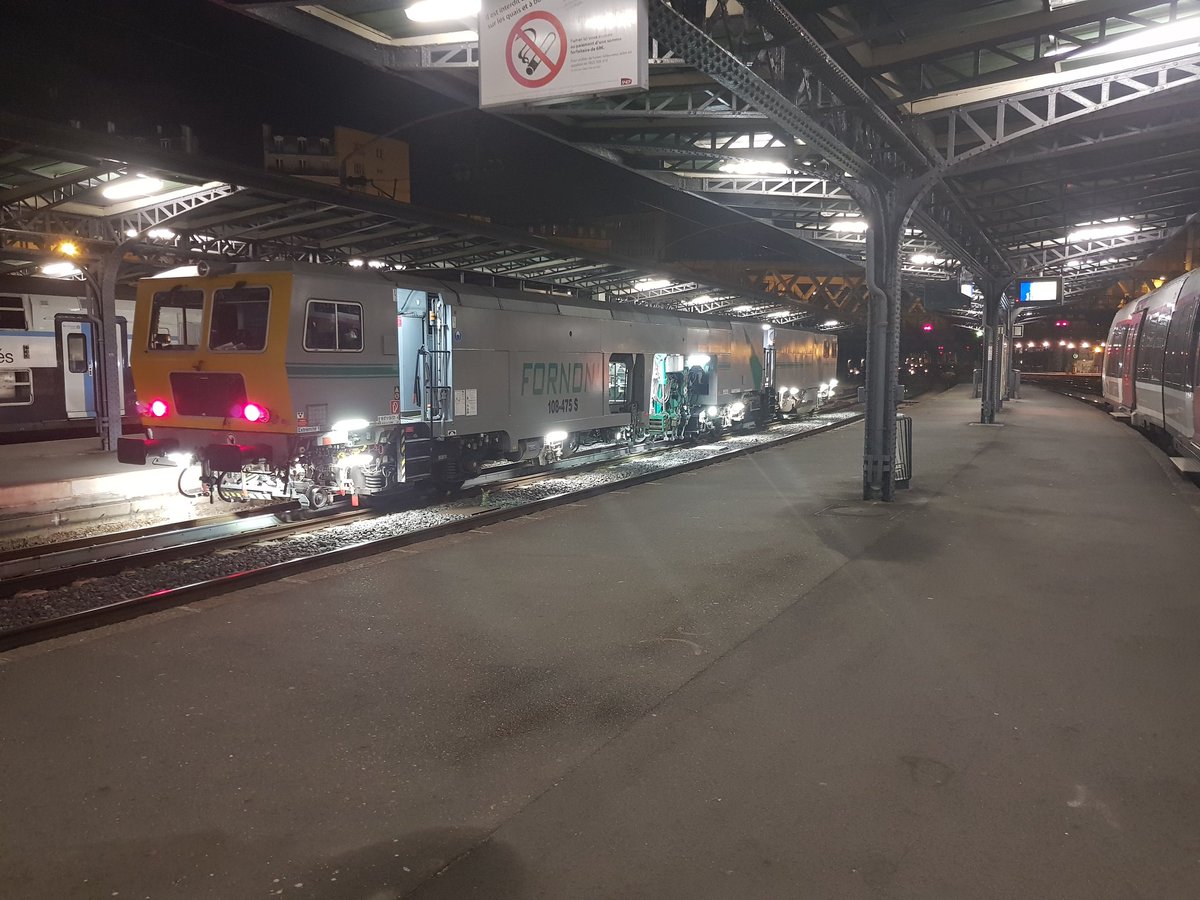 remivau's tweet photo. BML de 40 ADV en Gare de l'Est en 10 nuits @GroupeSNCF @SNCFReseau #infrapolePE #UPVoiePPN https://t.co/jD41Ud6Qyd