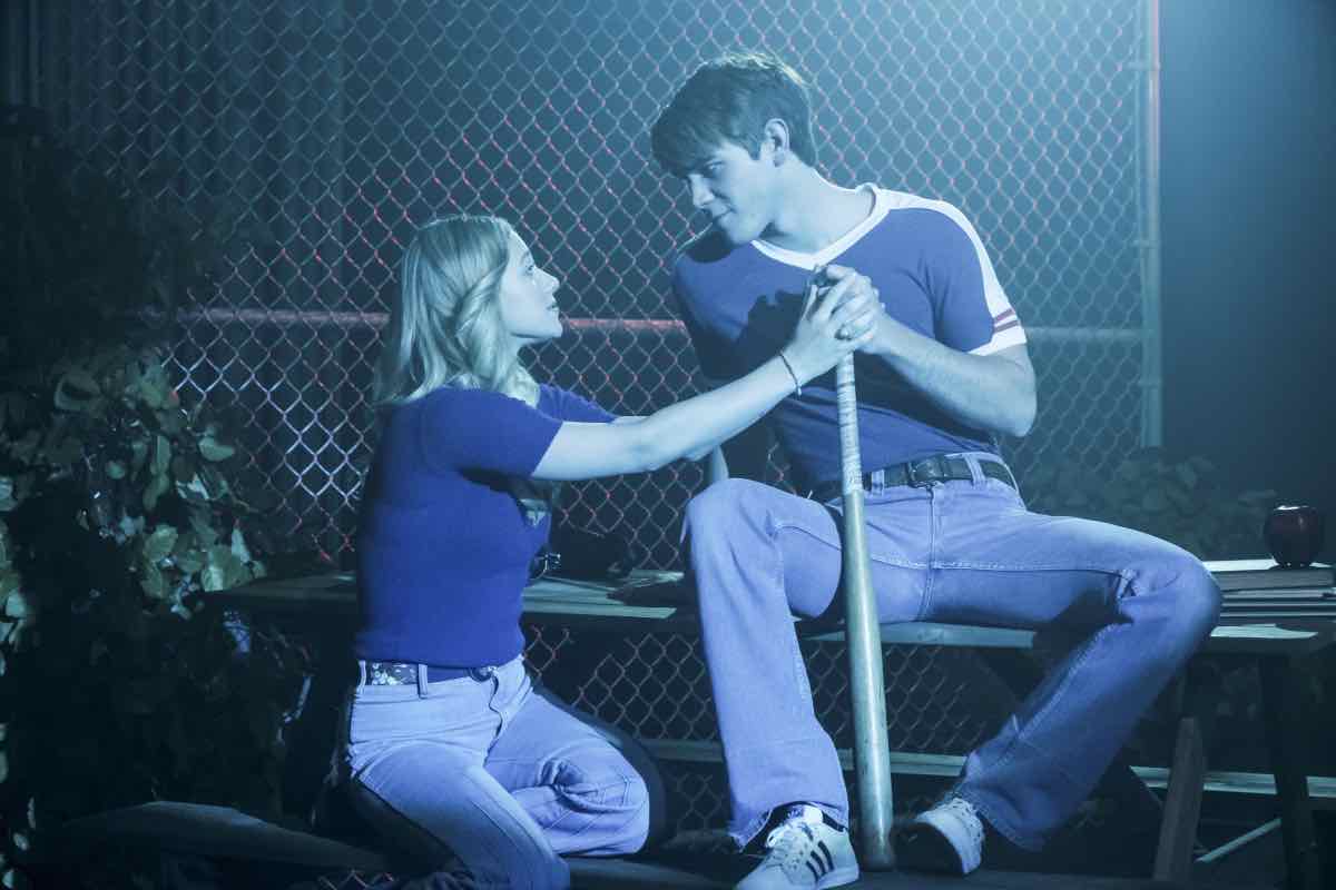 🏆FINAL PART- Battle of The Riverdale Ships 🏆
(16 Hours to vote)

RT FOR Choni
LIKE FOR Barchie