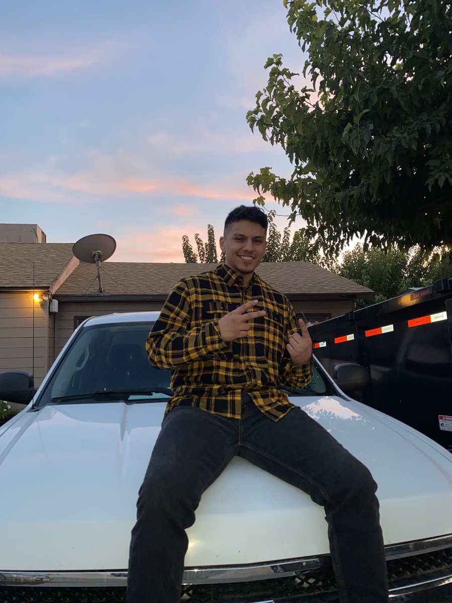 SLupian23's tweet photo. Thankful for 21 years 🙏🏽 https://t.co/wnHMP2qumi