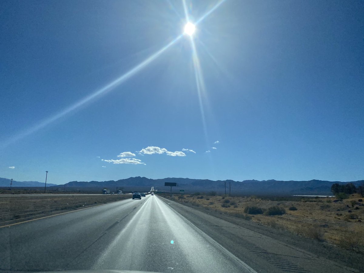 liammayclem's tweet photo. #roadtrip 🚘
Homeward bound.
Big beautiful blue sky.
Road through nowhere.
Sun city in rear view.
#liamandrick https://t.co/C3Anm9nryK