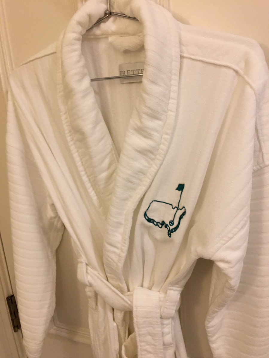 UfaWizard's tweet photo. Hey Duffy. Do you guys stay in a cabin right on the property - or is that only for the real big shots at @TSN_Sports ?
#spaciba https://t.co/JSDBYIk6T0