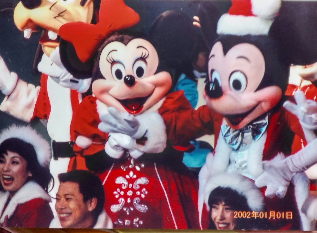 ポロリア Twitterren ランドクリスマスパレード 曲がサンタ村で ミニーちゃん以外は予告通りサンタ衣装だった そしてミニーちゃん その 衣装やっぱり前のアンバサダーホテルクリスマスパーティーの衣装だよね まさか年に拝めるとは ポロリア Twitterren ランドクリスマスパレード 曲がサンタ村で ミニーちゃん以外は予告通りサンタ衣装だった そしてミニーちゃん その 衣装やっぱり前のアンバサダーホテルクリスマスパーティーの衣装だよね まさか年に拝めるとは
